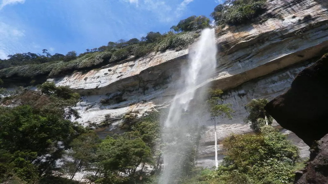 Keindahan Air Terjun Batang Kapas yang Menawan